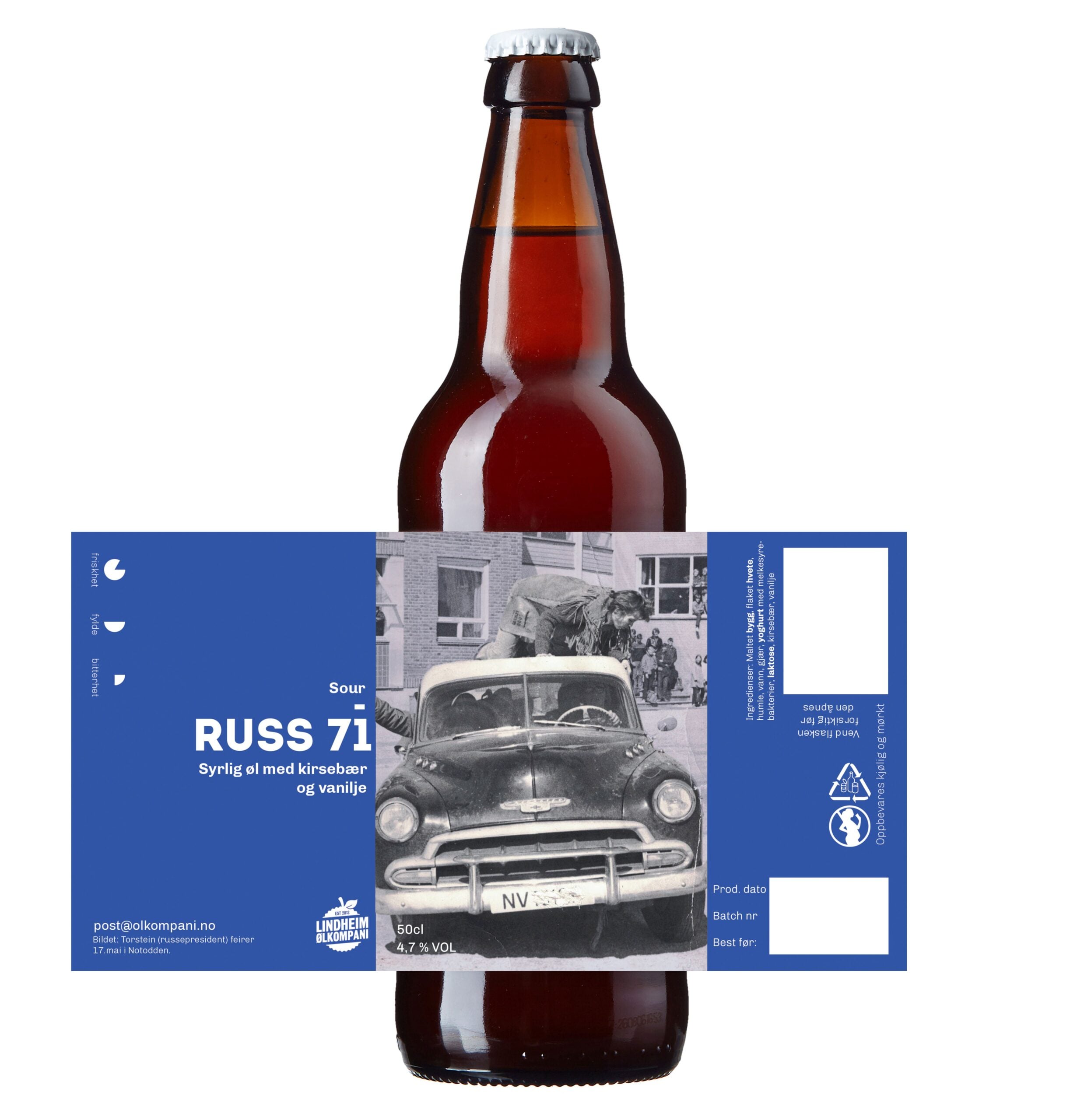 Alt-tekst: Flaske med sour øl 'RUSS 71', med kirsebær og vanilje, dekorert med vintage bilbilde.